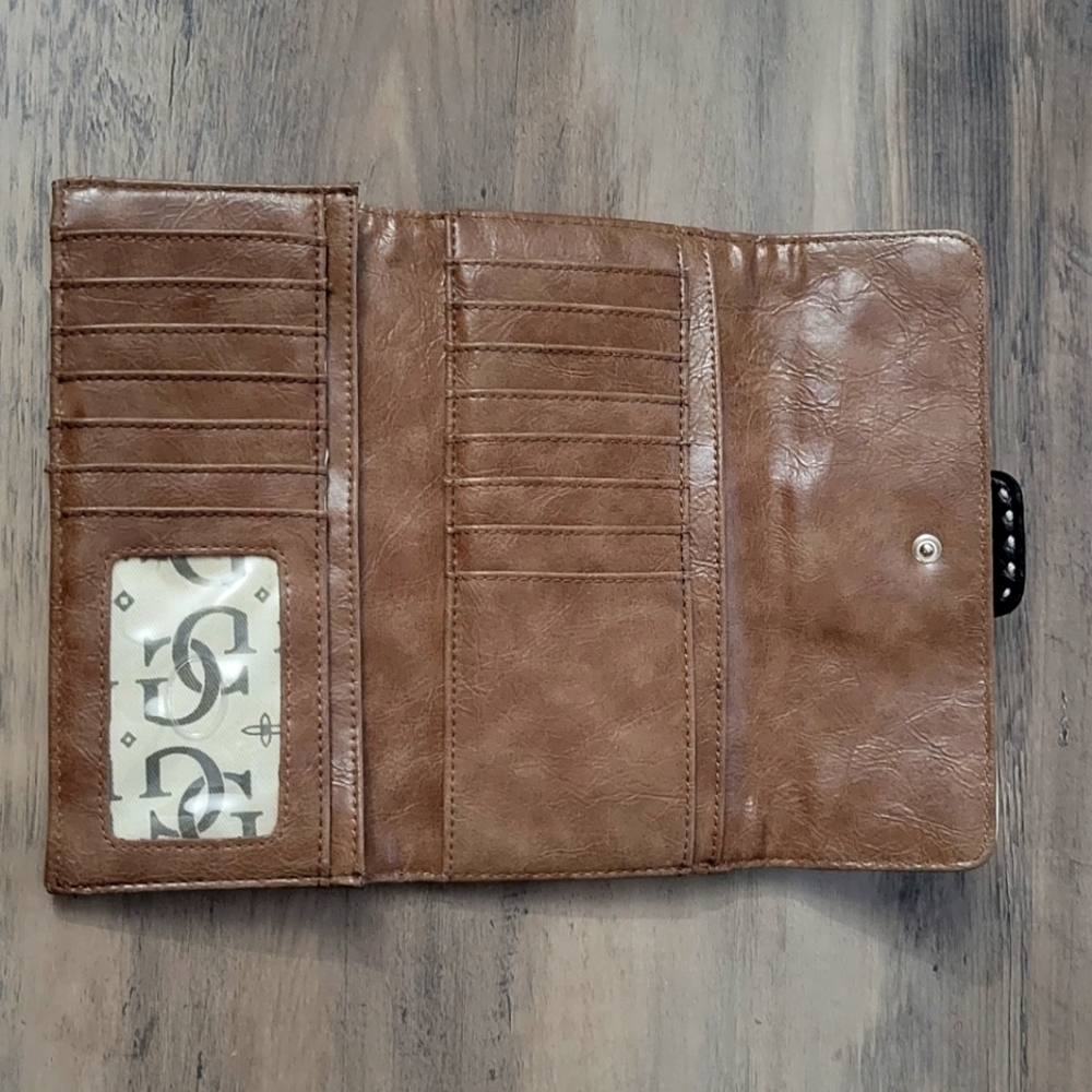 Guess Leather Wallet - Picture 3 of 3